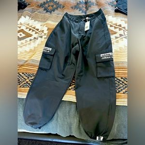 Adidas women’s cargo pants small
